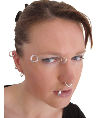  Kit 8 piercings, fig. 1 