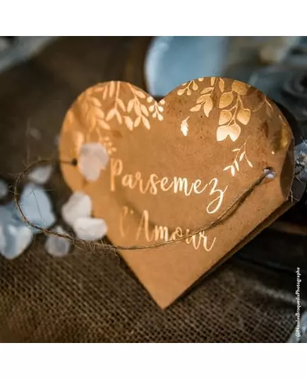 10 herzförmige Kraftpapiertüten "Streue die Liebe" in Kraft und Bronze für die Hochzeit, image 2
